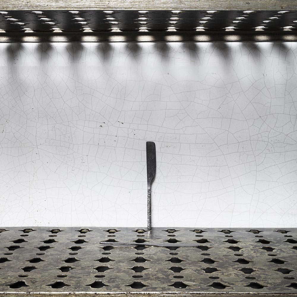 Couteau en métal martelé - Anthracite - La Nouvelle Table