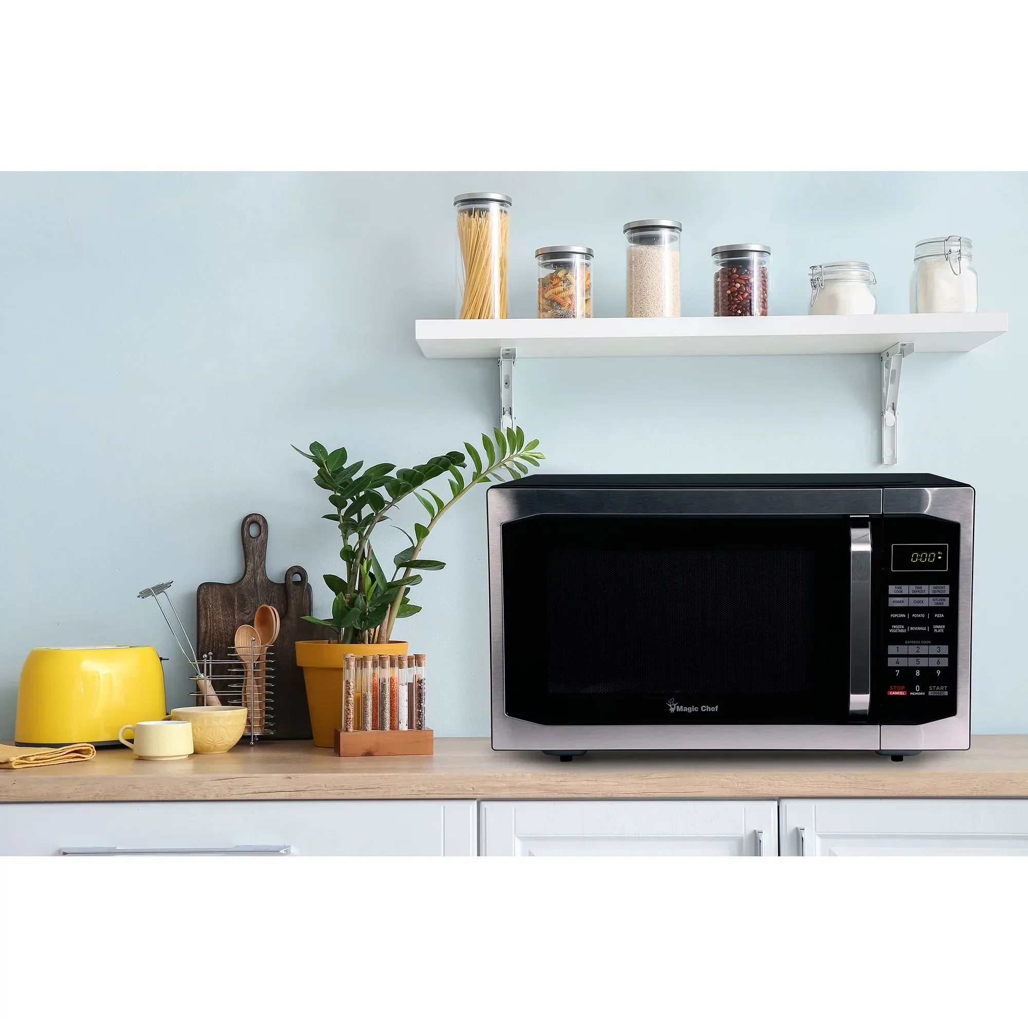 Magic Chef 1.6 Cu. ft. 1100W Countertop Microwave Oven with Push-Button Door in Black, New