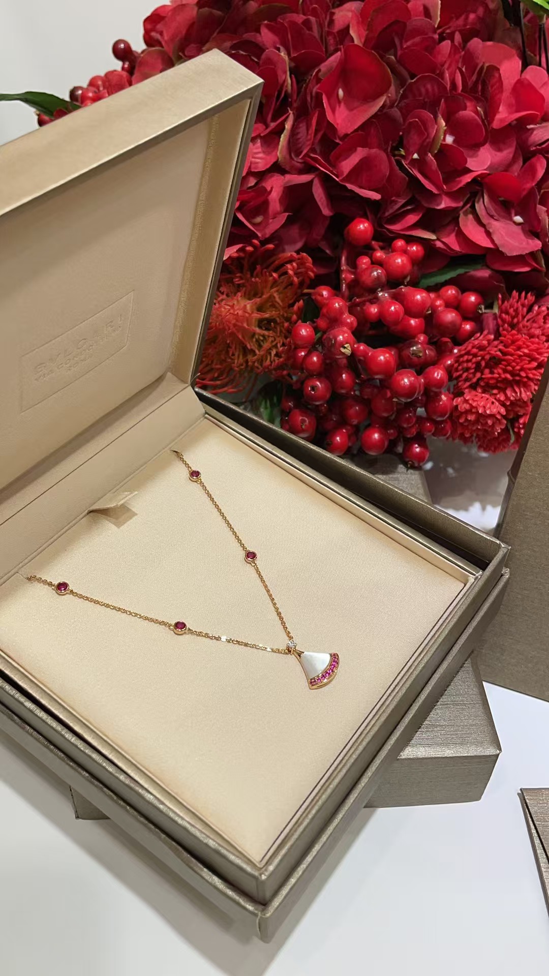 Bvlgari Divas' Dream Necklace - Original Replica Club
