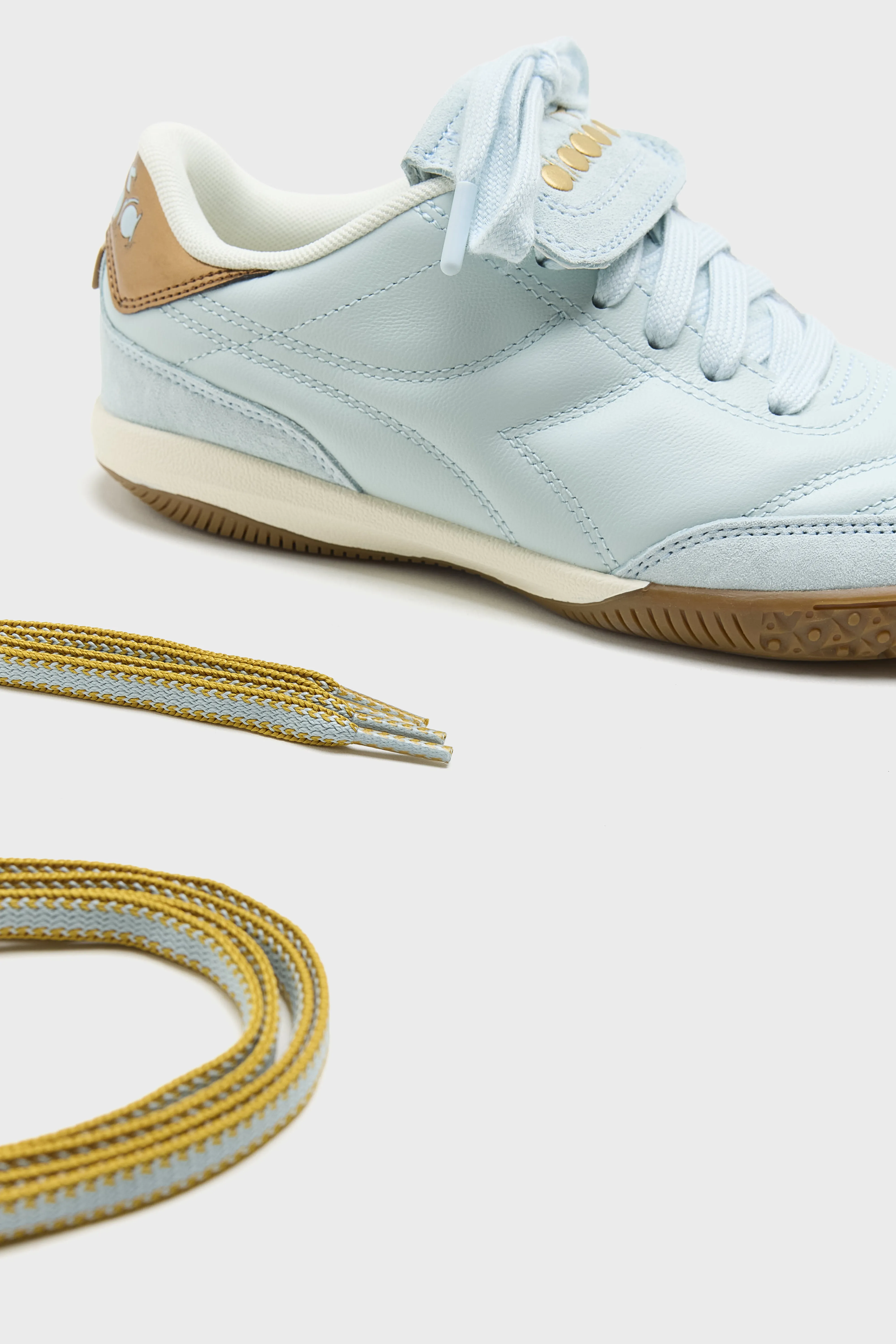 Bellerose Gold Indoor Metal for Women  (261 / W / BABYBLUE)
