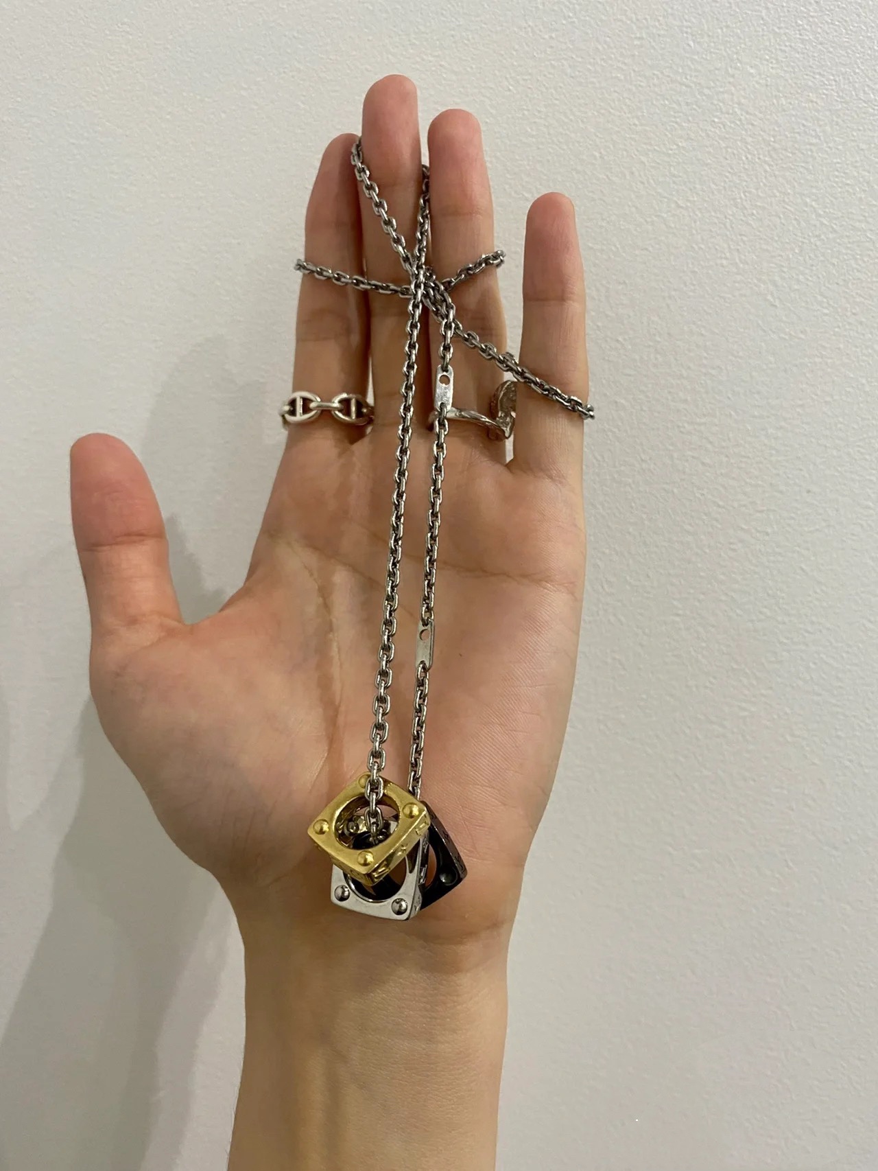 Louis Vuitton 3 Circles Pendant Necklace - Original Replica Club