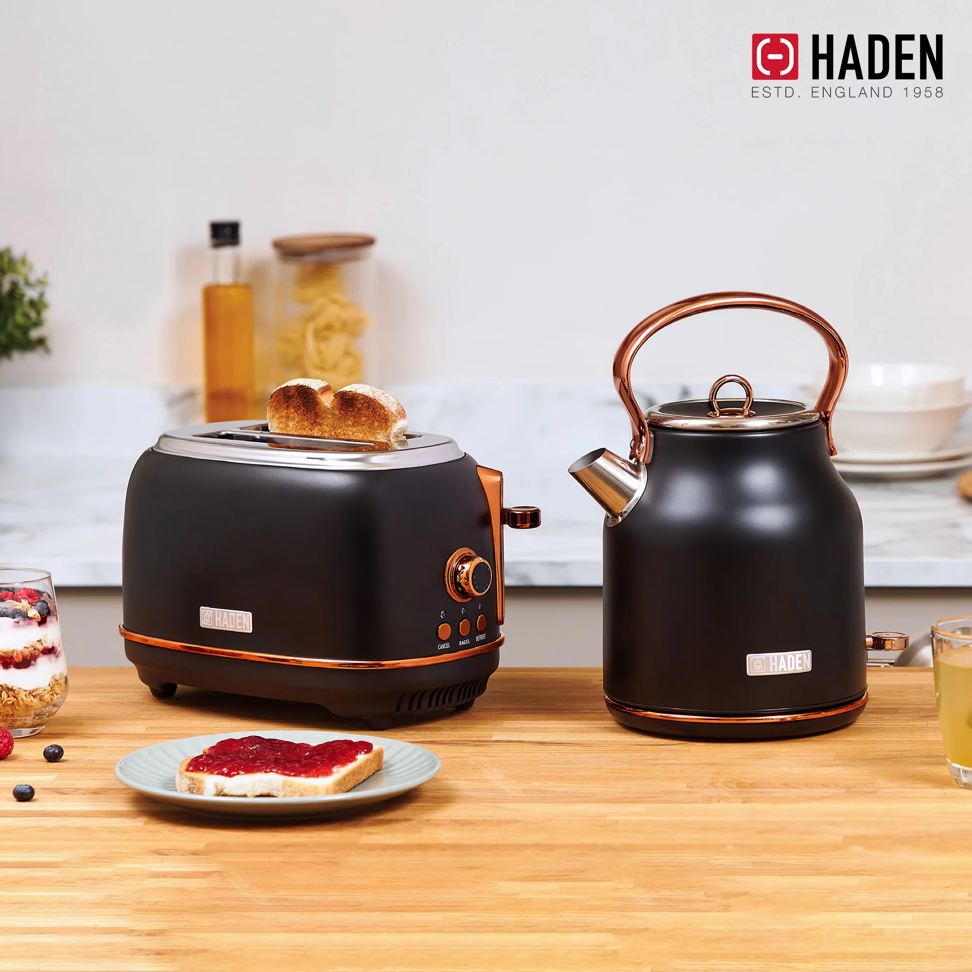 Haden Heritage 1.7 Liter Electric Kettle with 2 Slice Bread Toaster, White - Image 64