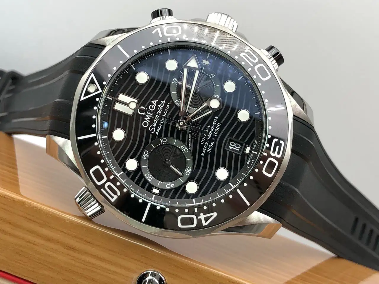 Omega Seamaster Men Automatic Black Rubber Watch O21032445101001