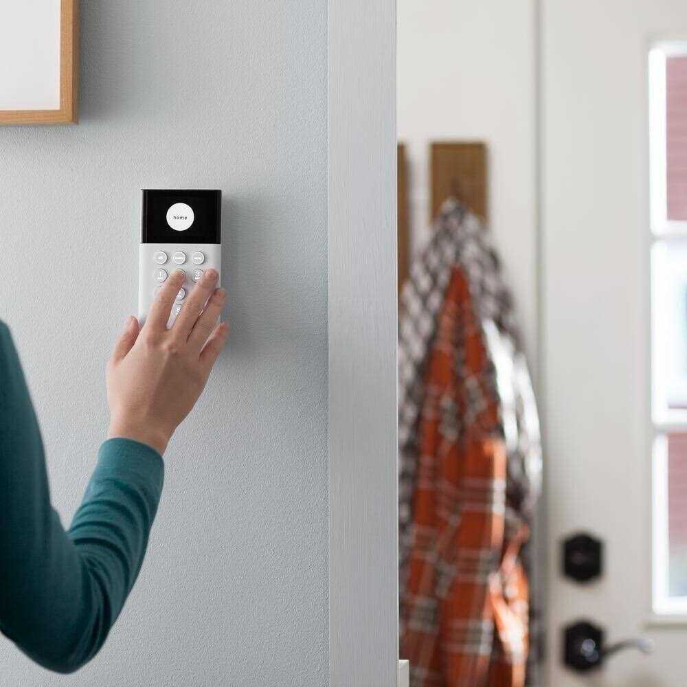 SimpliSafe Smart Home Security System With Base Station, Siren, Keypad, Motion Sensor, 3 Entry Sensors, And Key Fob - Image 2 SimpliSafe Smart Home Security System With Base Station, Siren, Keypad, Motion Sensor, 3 Entry Sensors, And Key Fob - Image 2