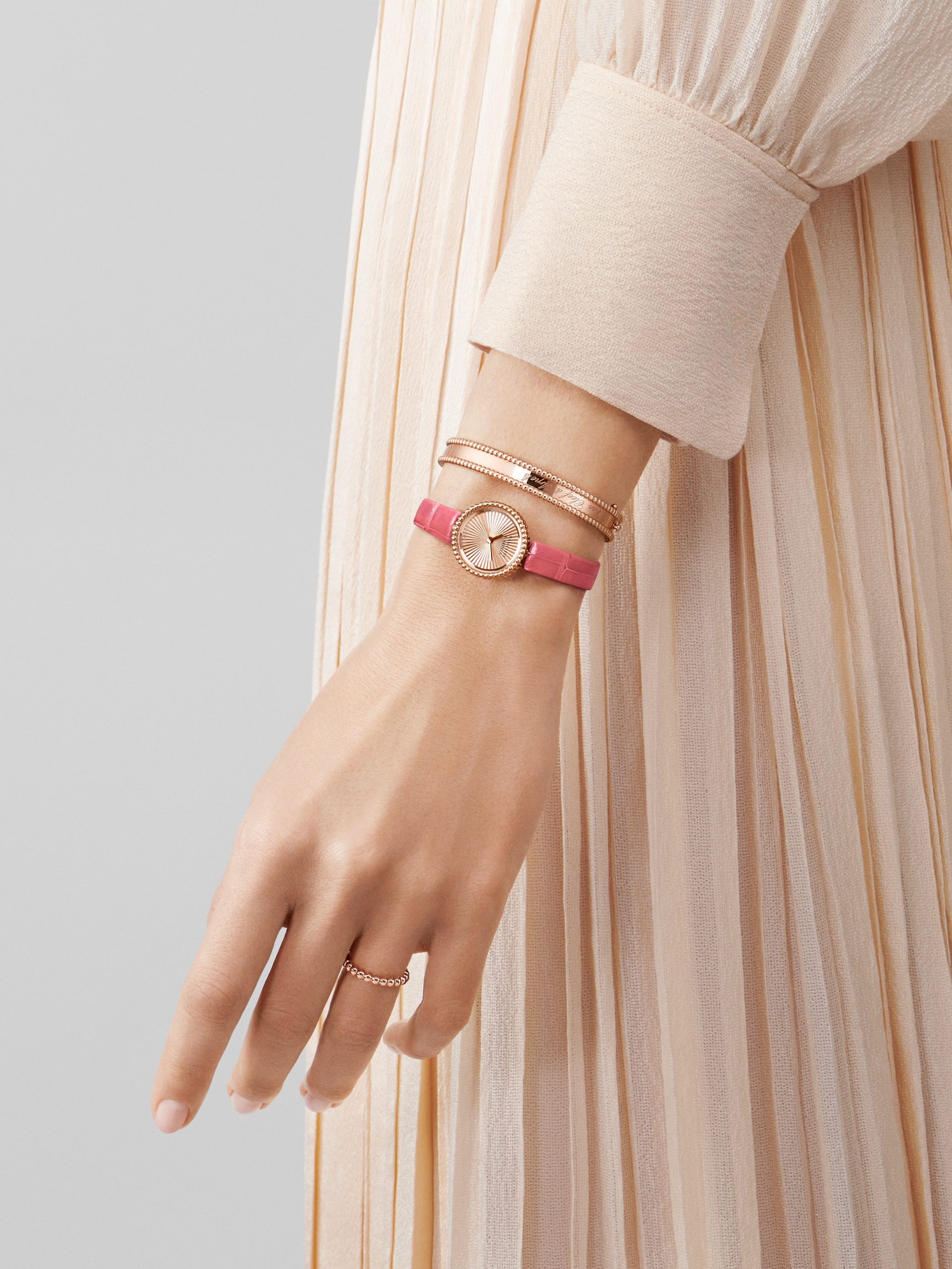 Replicate Perlée pearls of gold ring, medium model(1:1 replica) - Original Replica Club