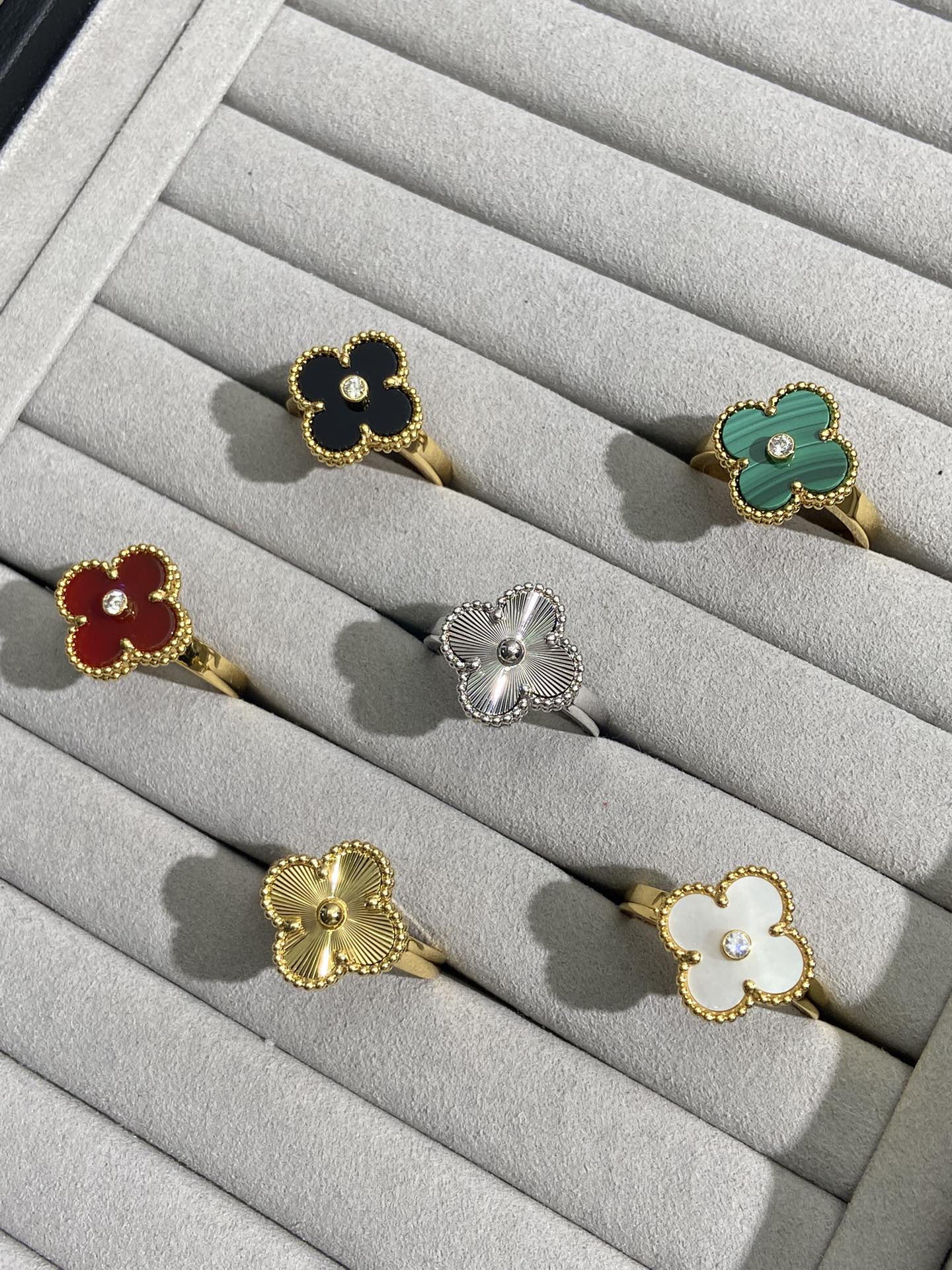 VCA Vintage Alhambra Ring - Original Replica Club