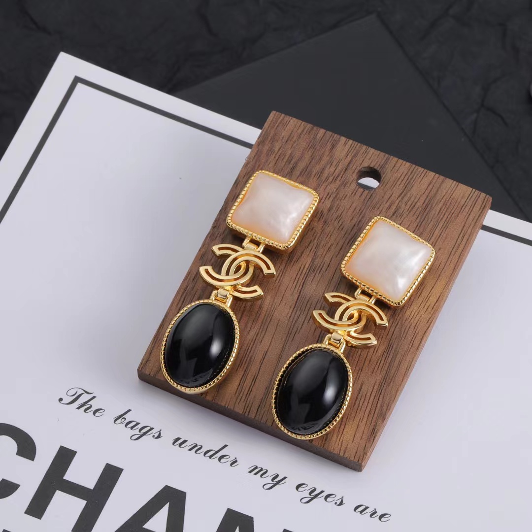 Chanel Retro Style Earrings - Original Replica Club