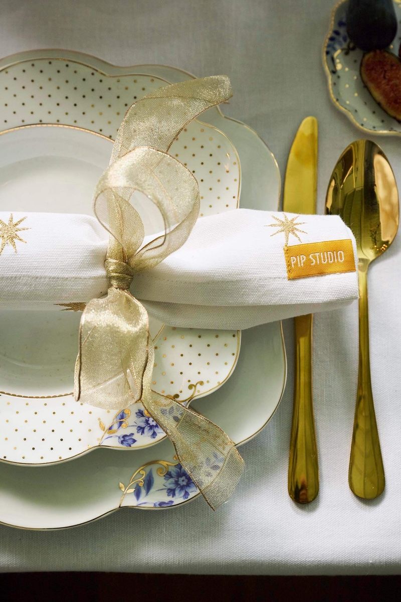 Deep Plate Royal White 23.5cm