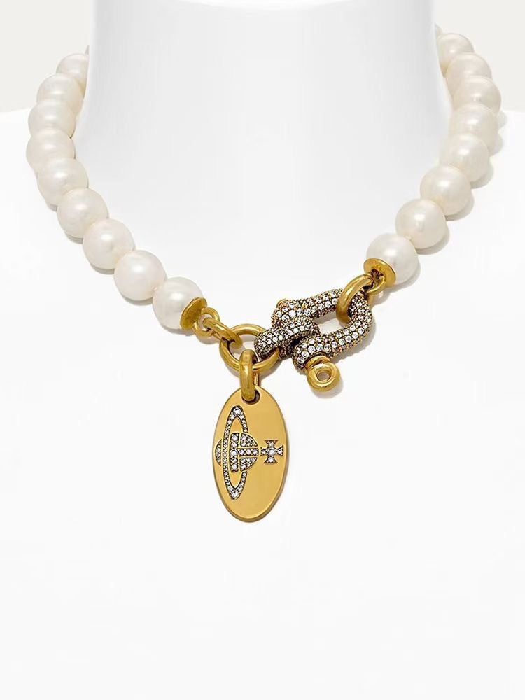 Vivienne Westwood Horseshoe Clasp Saturn Pearl Necklace - Original Replica Club