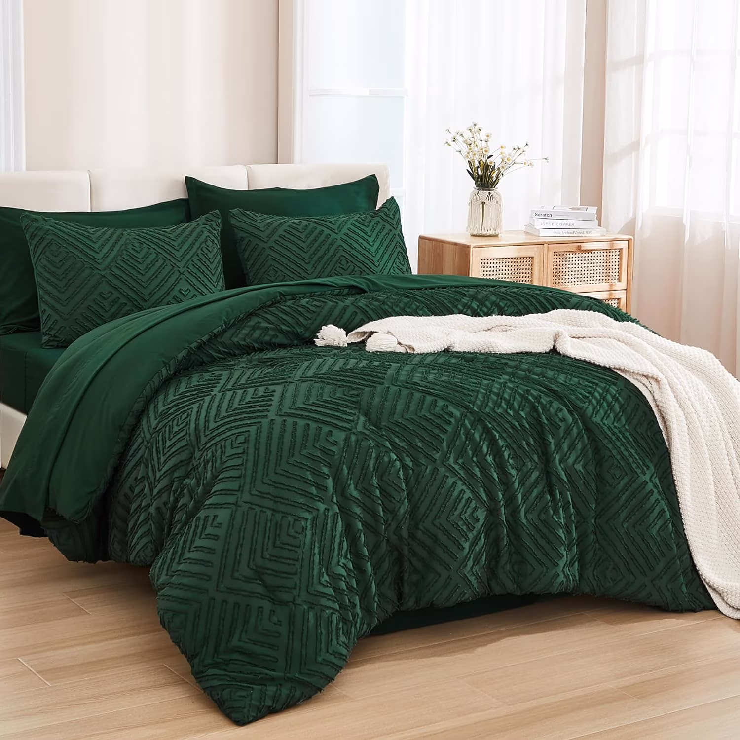 Queen Comforter Set 7 Piece Dark Emerald Green - Bed in a Bag Queen Boho Lightweight Fluffy Tufted Bedding Sets with Comforter, Sheets, Pillowcases & Shams - Image 2