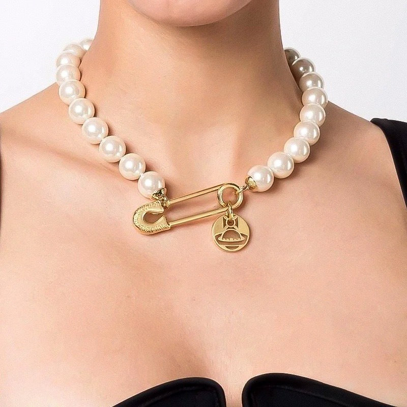 Vivienne Westwood Saturn Tag Paperclip Pendant Pearl Necklace - Original Replica Club