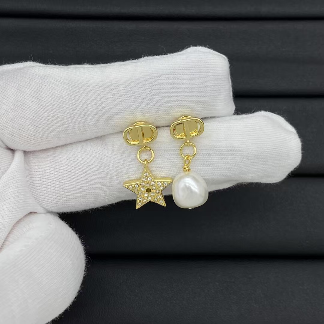 Dior Asymmetric Star Pearl Earrings - Original Replica Club