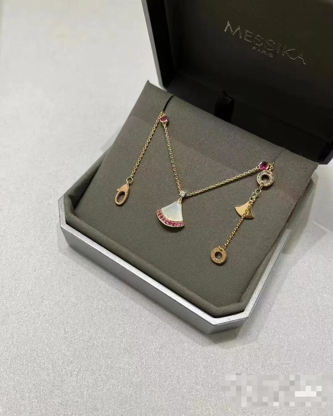 Bvlgari Divas' Dream Necklace - Original Replica Club