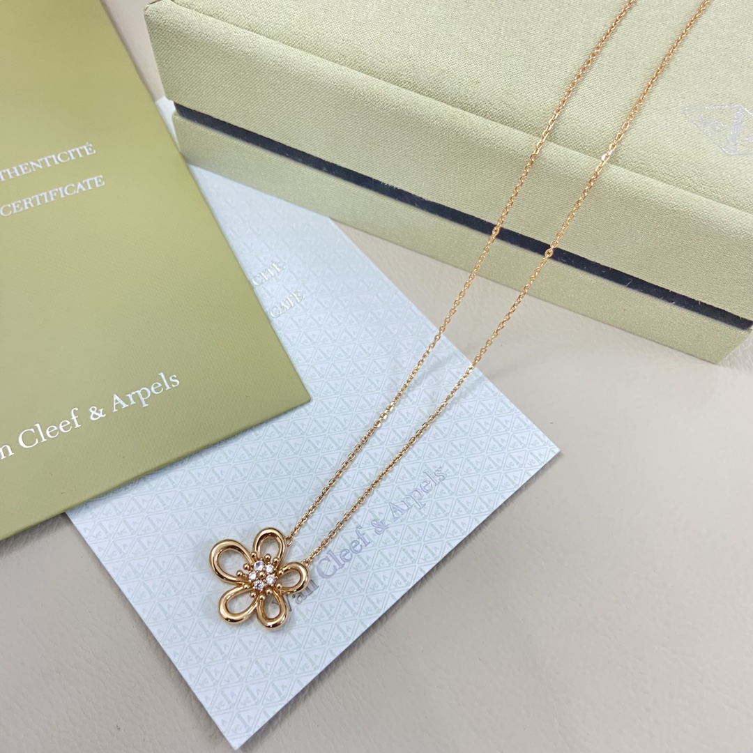 VCA Flowerlace Pendant Necklace - Original Replica Club