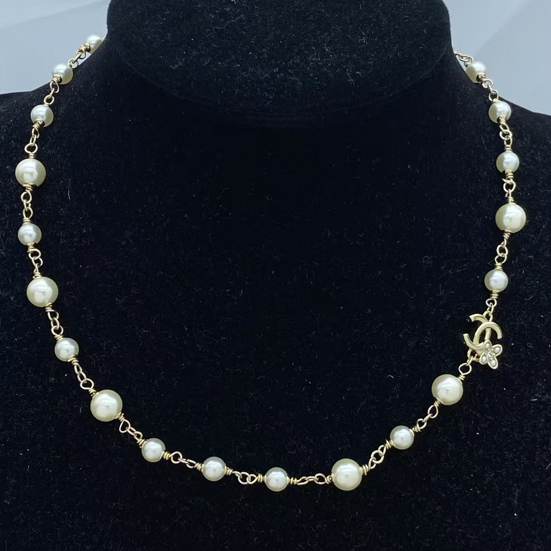 Chanel Pearl with Chain Necklace - Original Replica Club