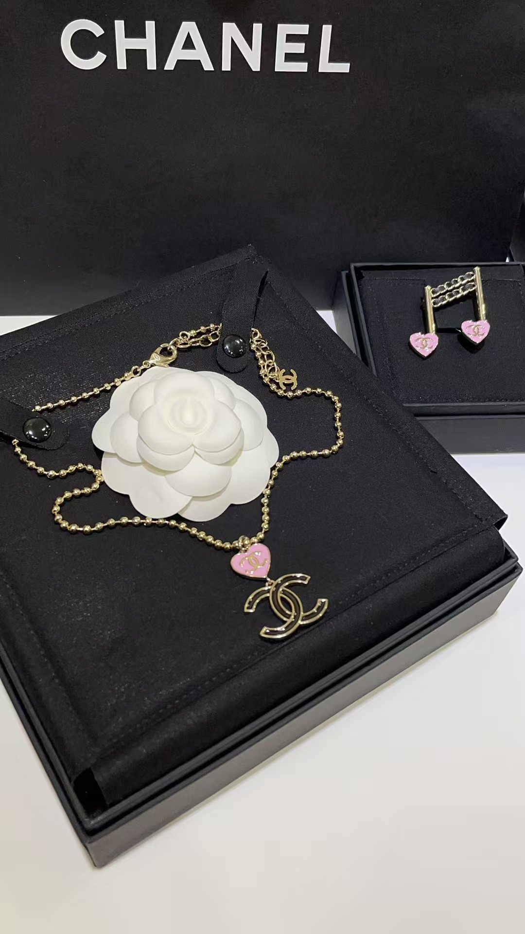 Chanel Diamond Pearl Paved Double C Pendant Pearl Necklace - Original Replica Club