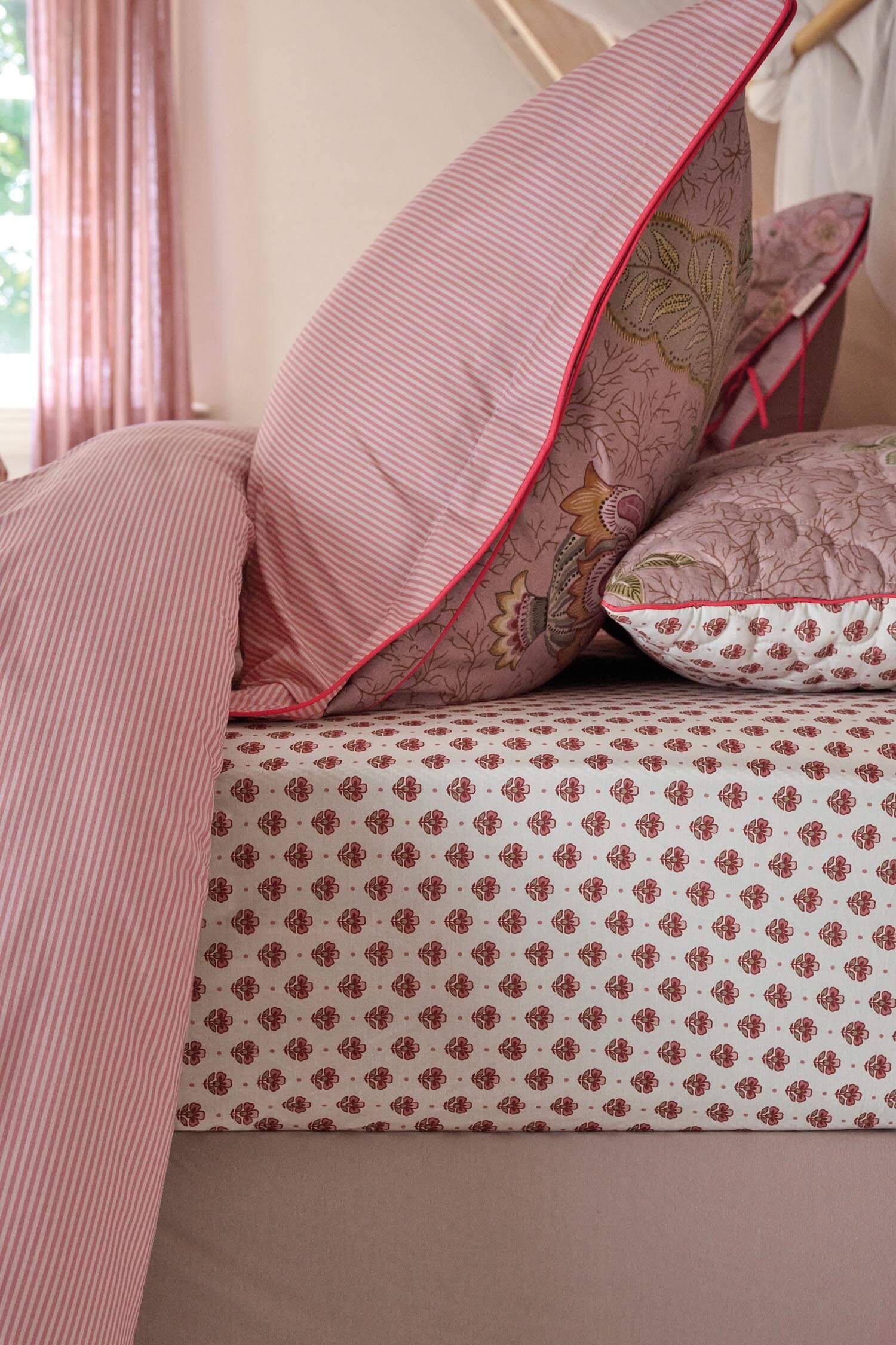 Fitted sheet Jaipur Flower Light Pink