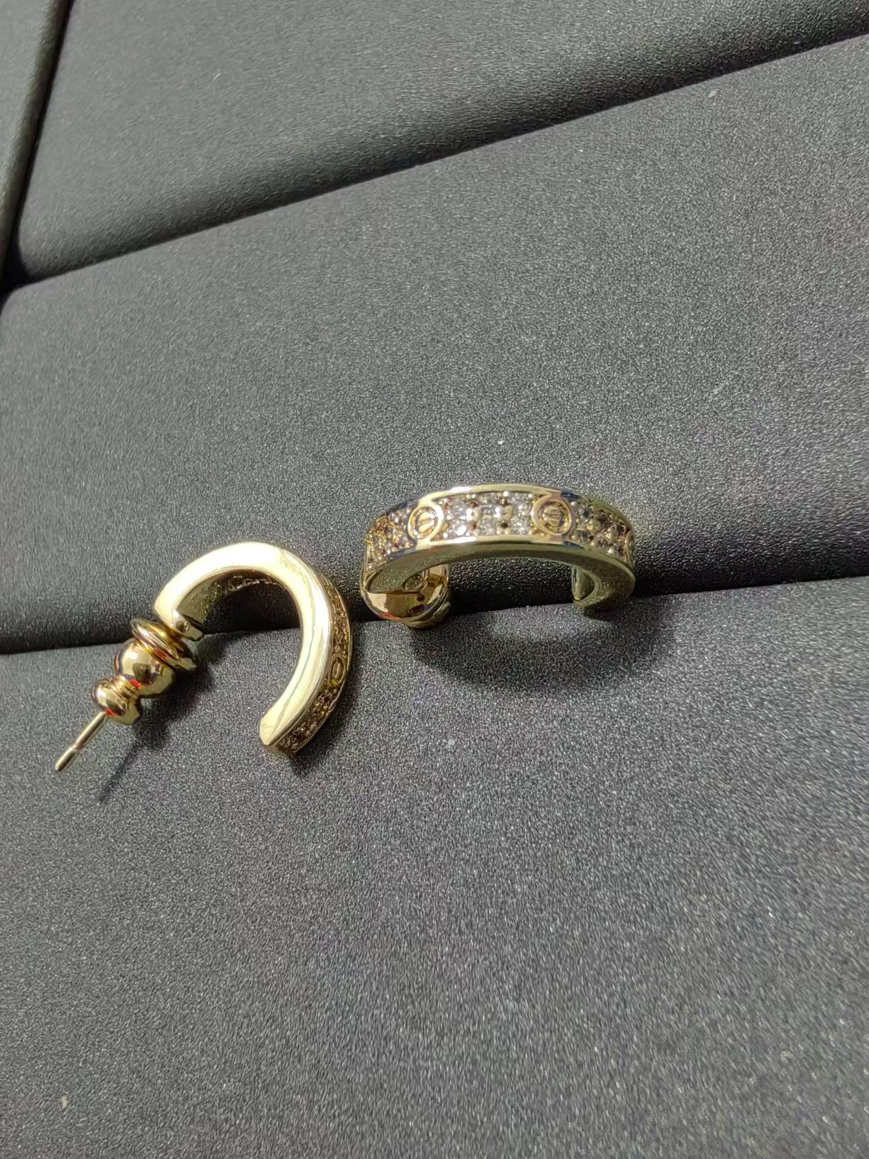 Cartier C Shape Earrings - Original Replica Club