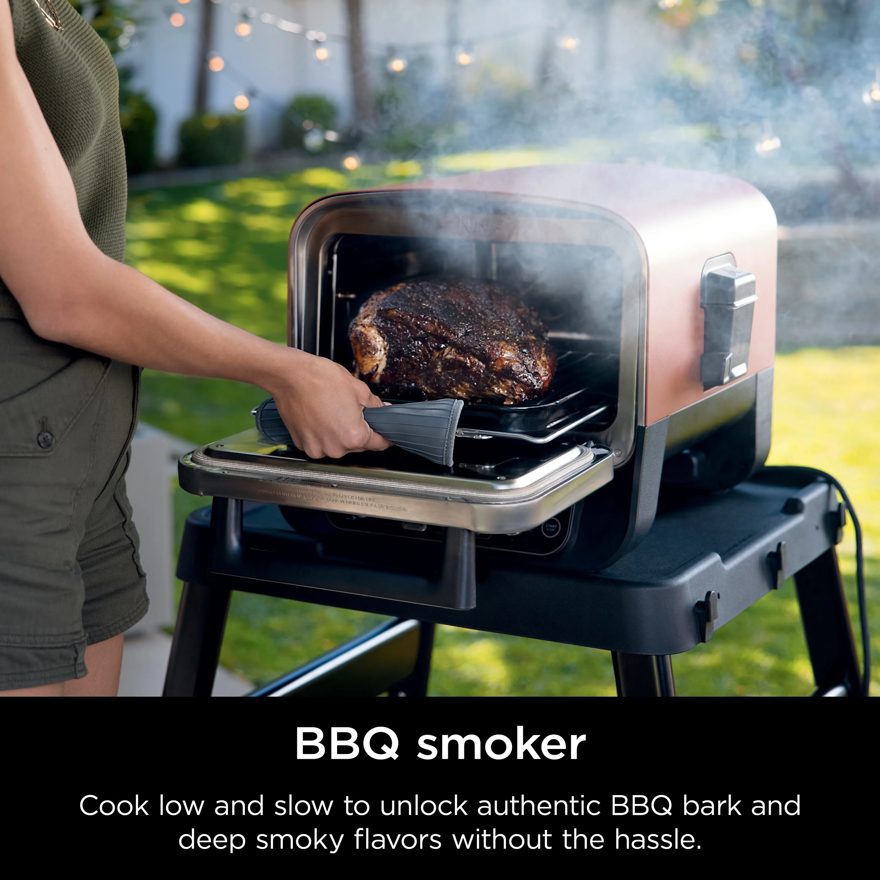 Ninja Woodfire? Pizza Oven, 8-in-1 outdoor oven, 5 Pizza Settings, Ninja Woodfire? Technology, up to 700-F heat, BBQ smoker, electric - Image 5