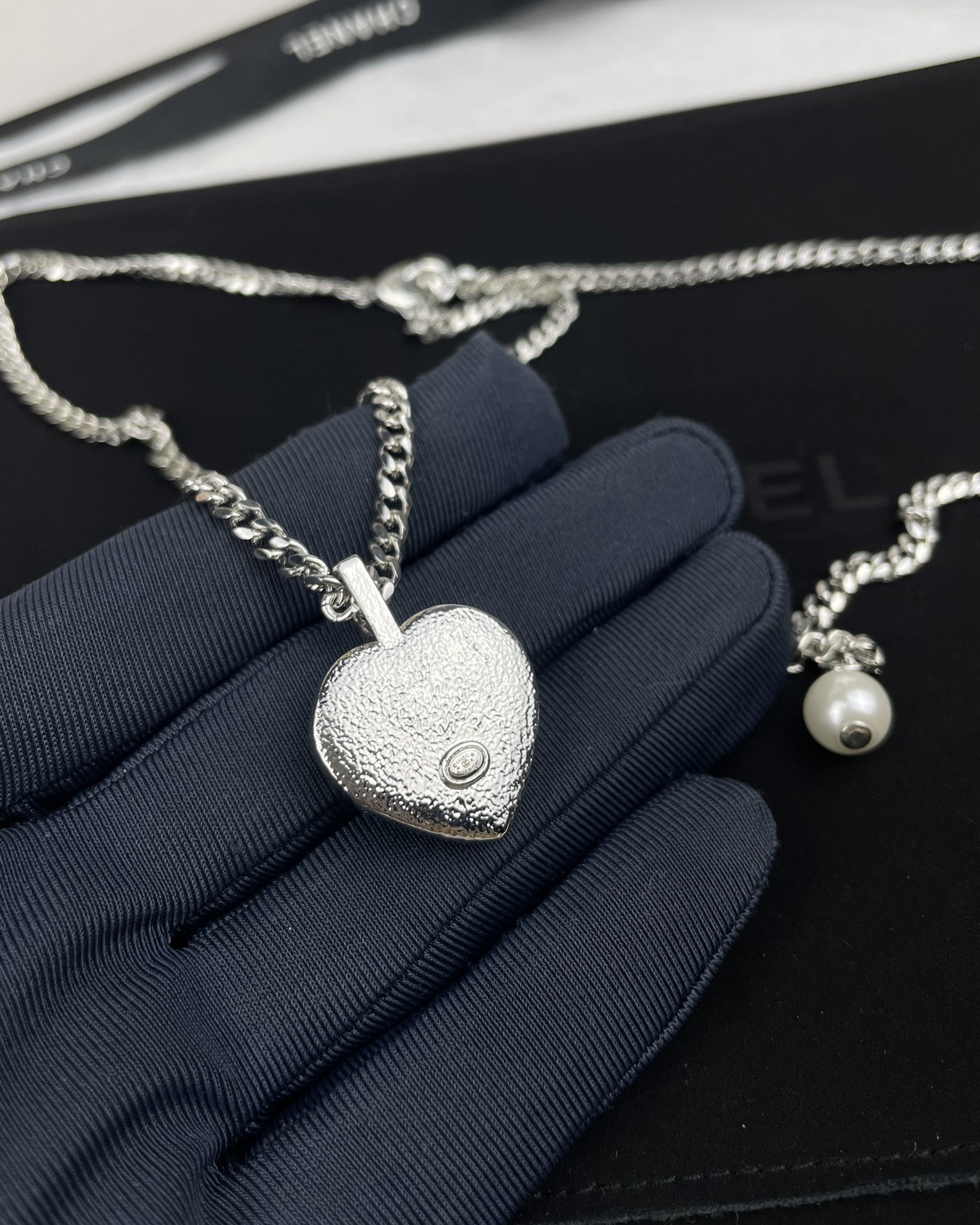 Chanel Heart Pendant Minimalistic Chain Necklace - Original Replica Club