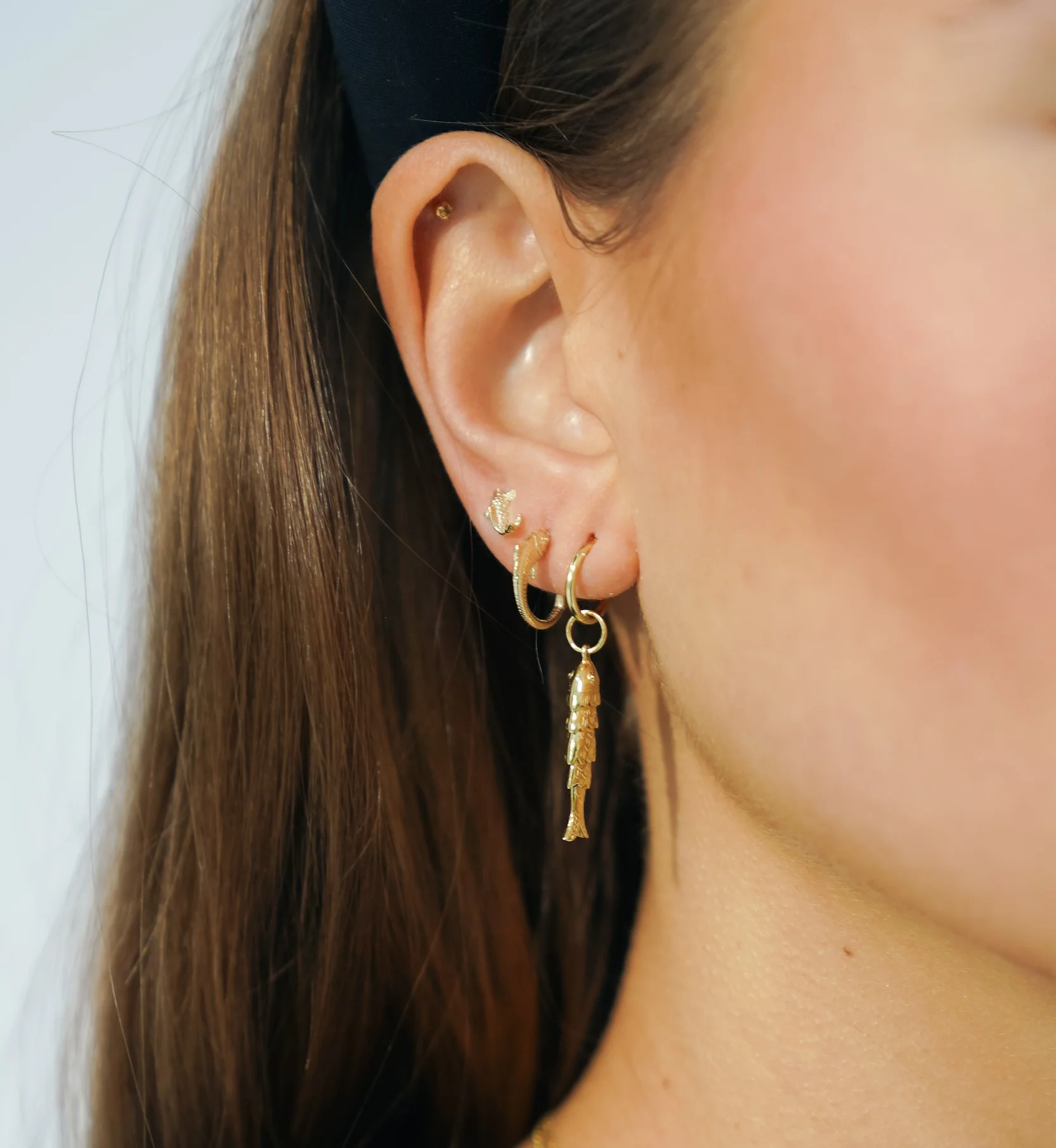 Single Fins of Fortune Hoop Earring 14K