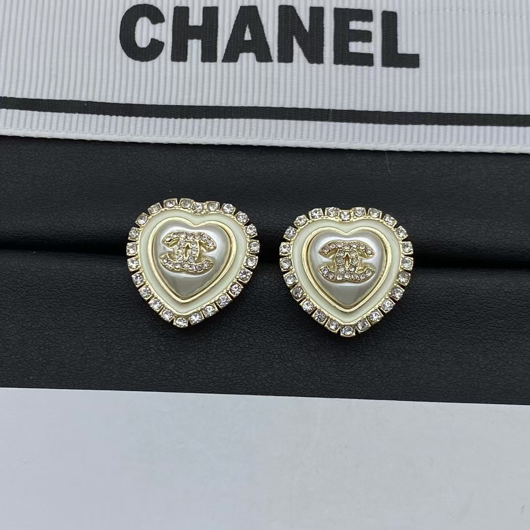 Chanel Strass Paved Heart Stud Earrings - Original Replica Club