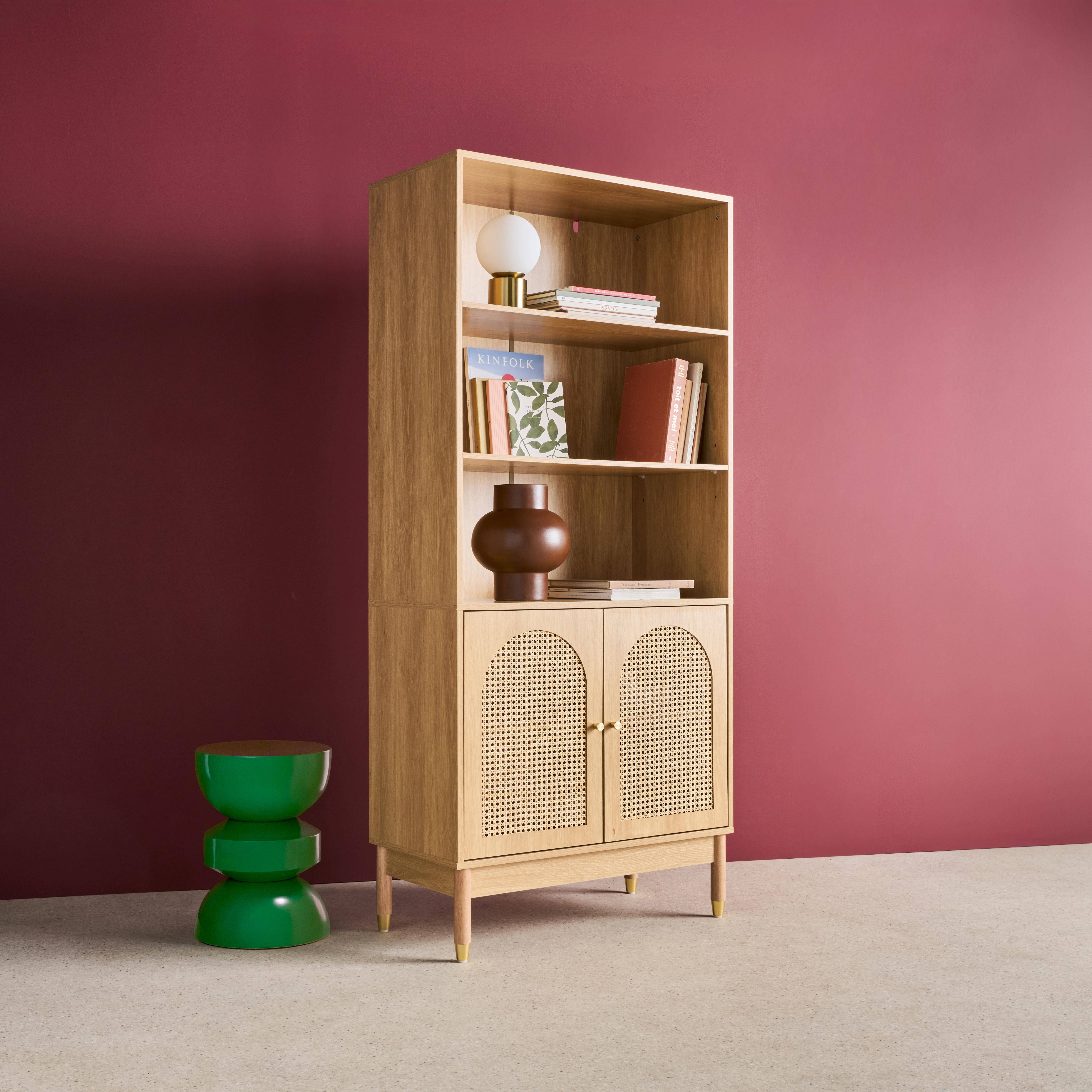 Judith - Estantería biblioteca decorativa de madera y mimbre 4 niveles, 2 puertas