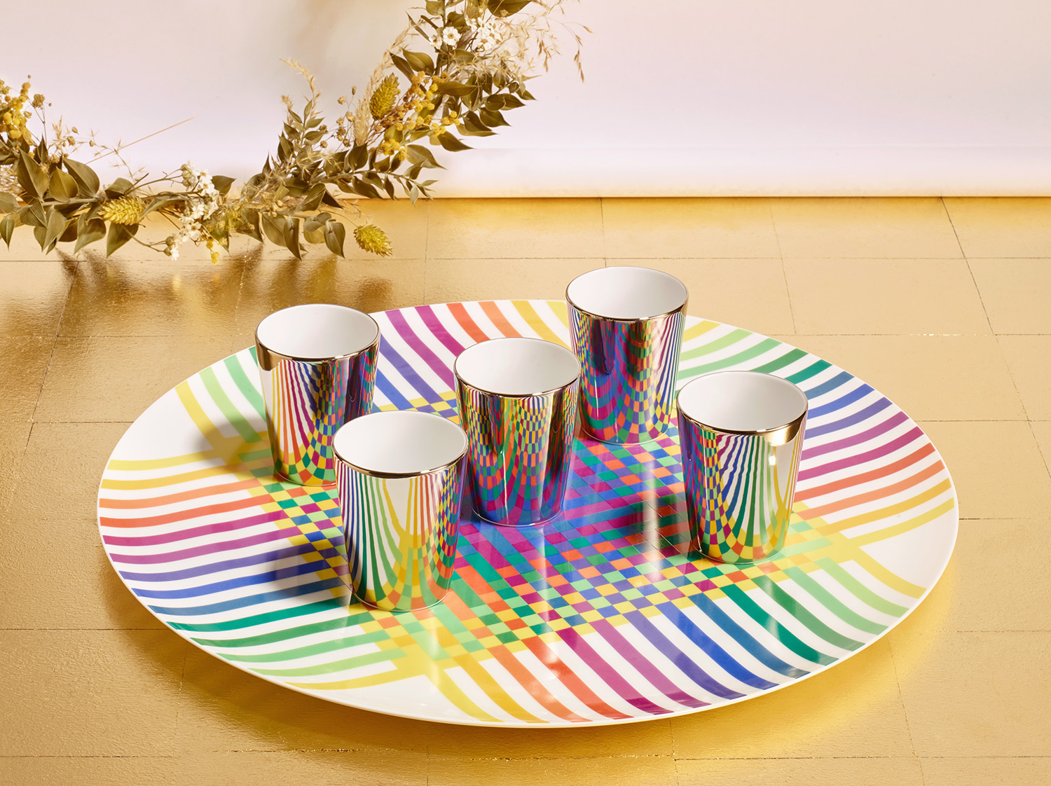 Plateau rond 38 cm + 5 tasses platine 7 cl