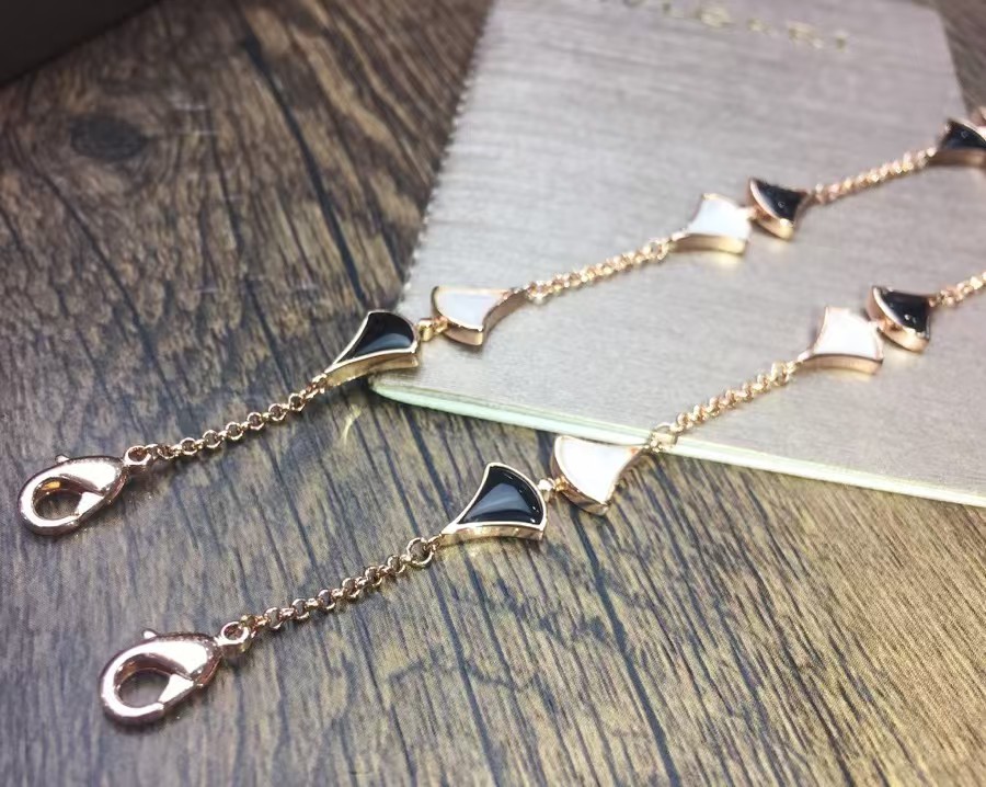Bvlgari Divas' Dream Bracelet - Original Replica Club