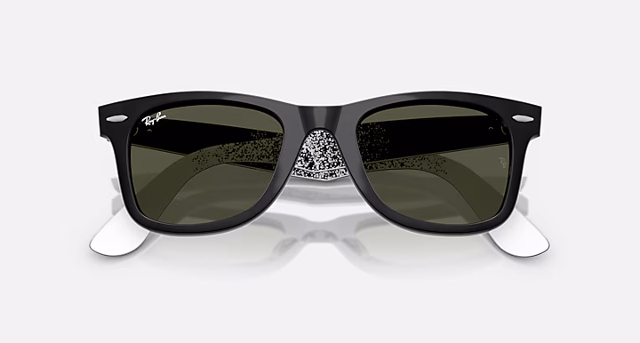 Ray-Ban ORIGINAL WAYFARER DISNEY MICKEY & MINNIE MOUSE PIXELATED