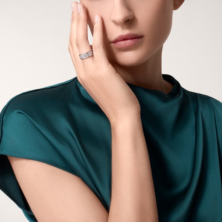 Replicate LOVE ring, classic model, paved, 6 diamonds(1:1 replica) - Original Replica Club