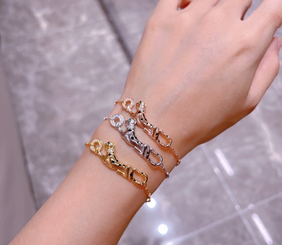 Cartier Leopard Panthere de Cartier Bracelet, on Chain, Diamonds - Original Replica Club