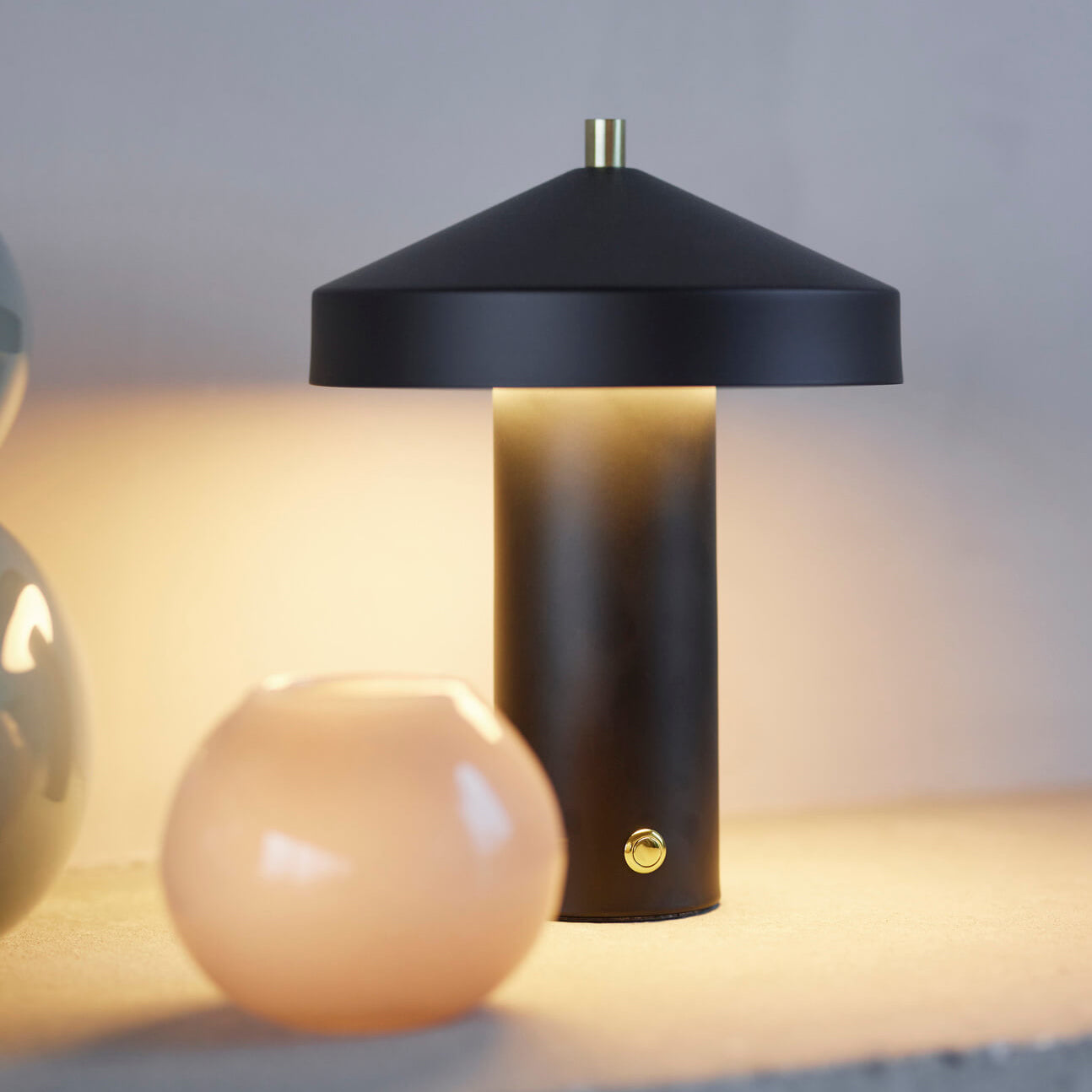 OYOY Living Hatto Tafellamp - Zwart