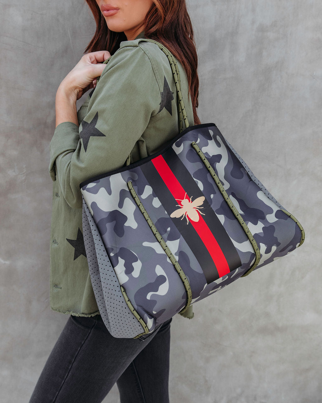 Hunter Bee Camo Neoprene Tote Bag - PARKER & HYDE - Se7enfashion
