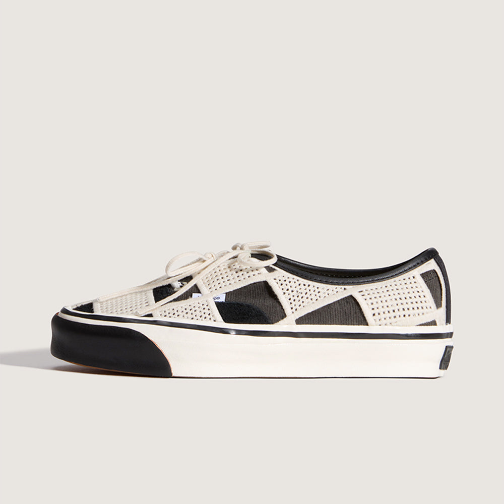 Vans - Lx Authentic 44 - Noir & Egret