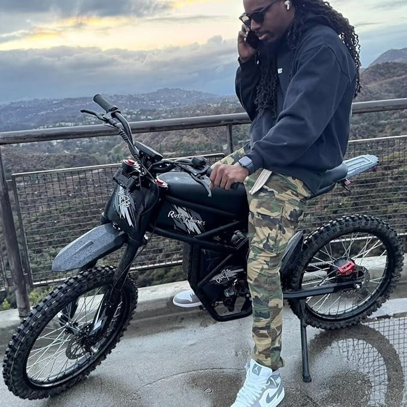Riding'Times 2400W 48V Electric Dirt Bike for Adults Ridingtimes GT73,brushless Hub Motor,18.2AH*2 Electric BIKE with 25" tires digital screen Carbon Steel,BLACK - Image 8