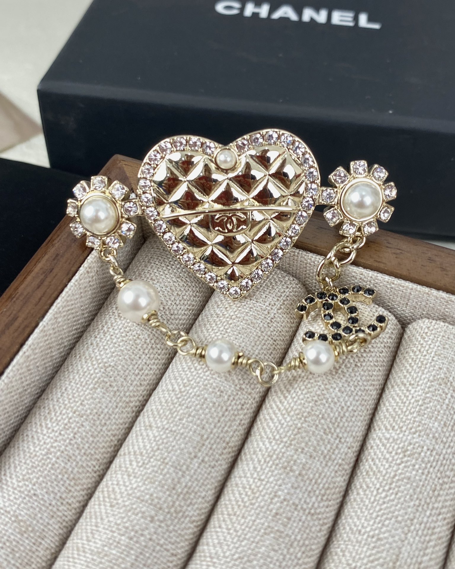 Chanel Heart with Chain Brooch Pin - Original Replica Club