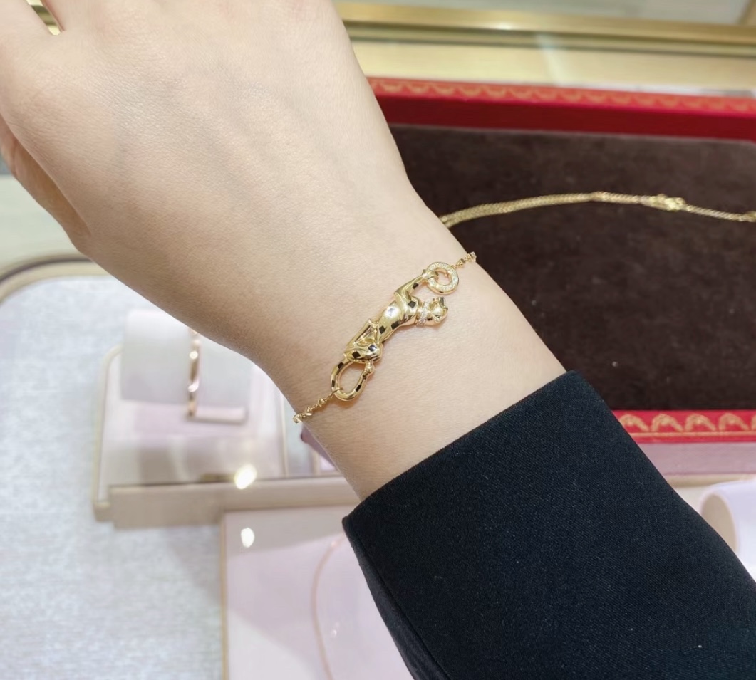 Cartier Leopard Panthere de Cartier Bracelet, on Chain, Diamonds - Original Replica Club