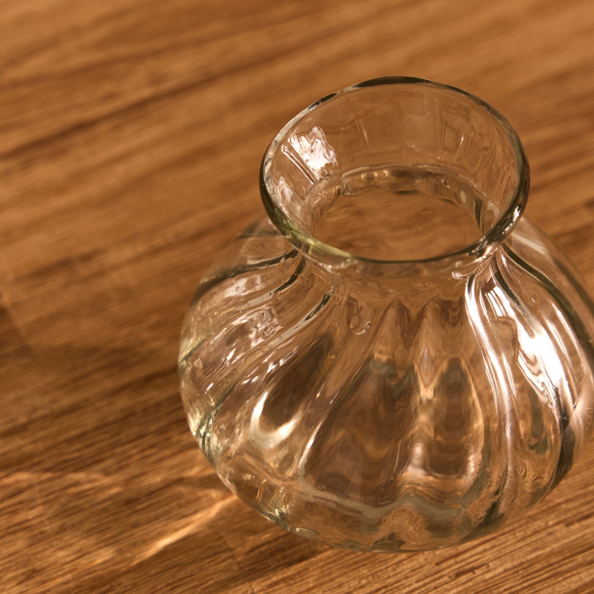CASPOR - Petit vase en verre à vagues 9,5cm - transparent