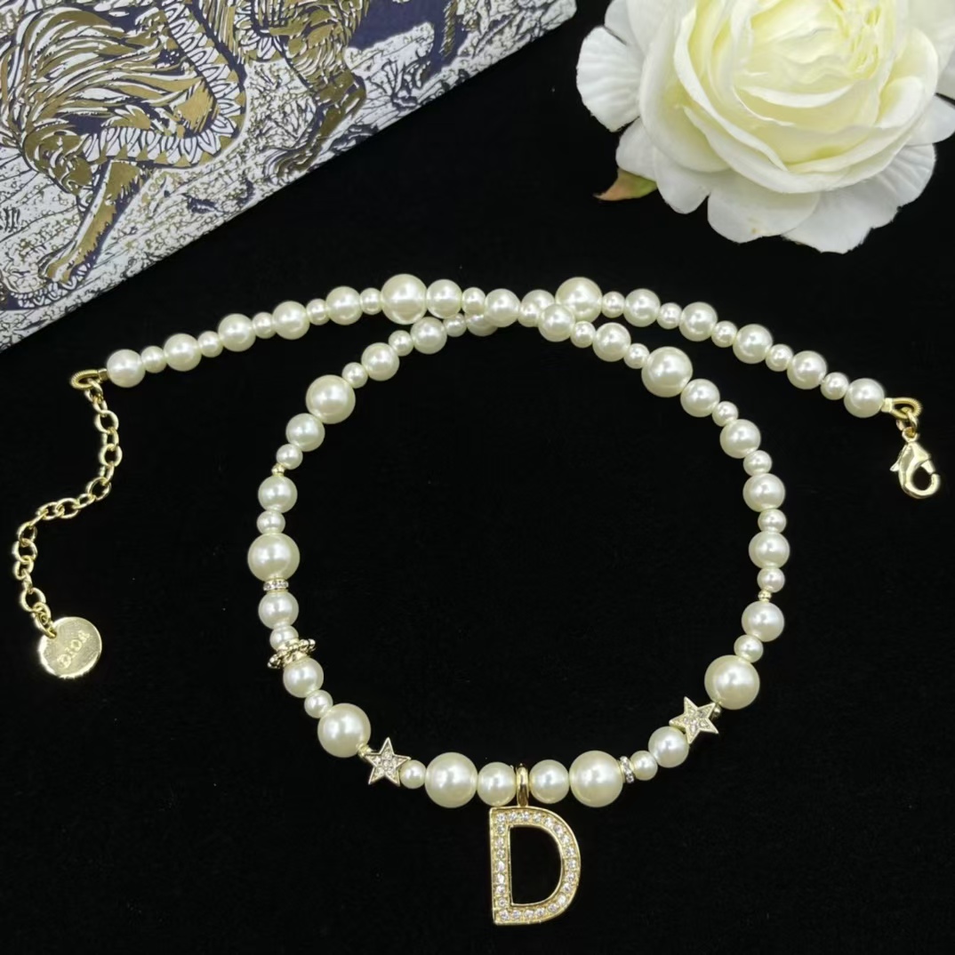 Dior Letter D Pendant Pearl Necklace - Original Replica Club