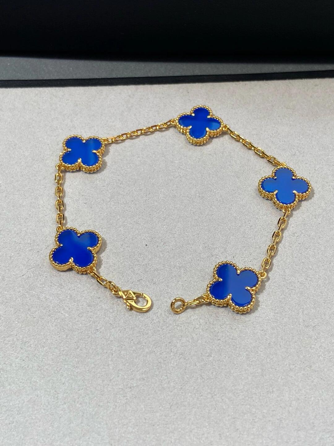 VCA Blue Agate Vintage Alhambra Bracelet 5 Motifs - Original Replica Club