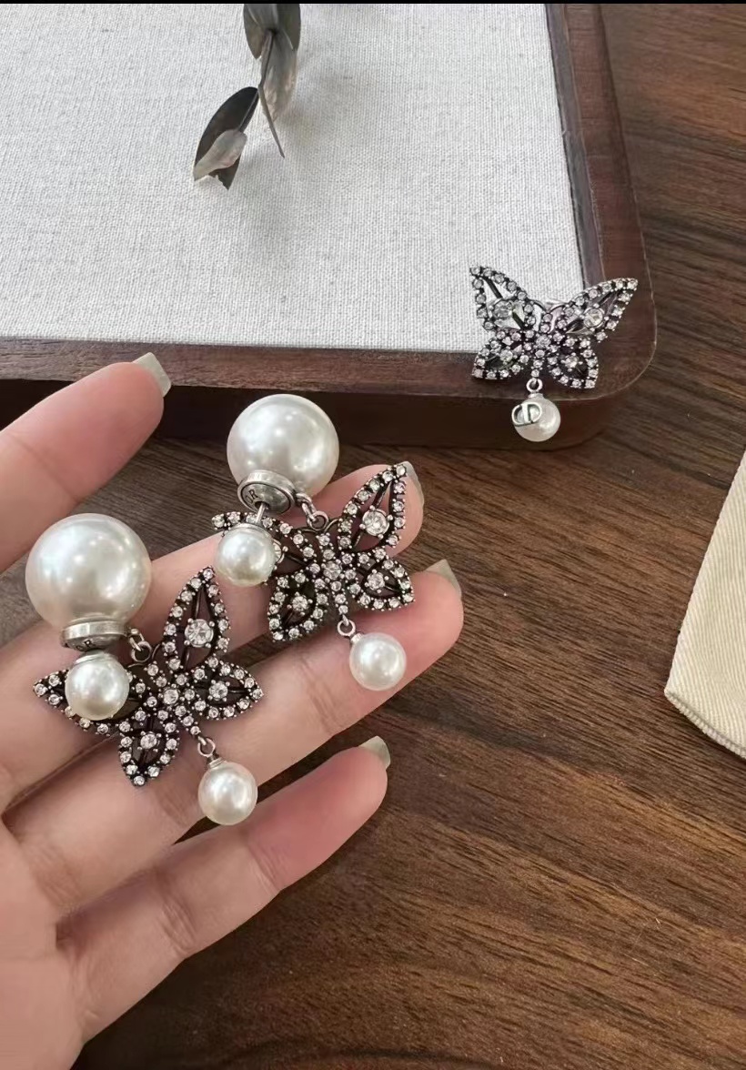 Dior Butterfly Pearl Drop Earrings - Original Replica Club