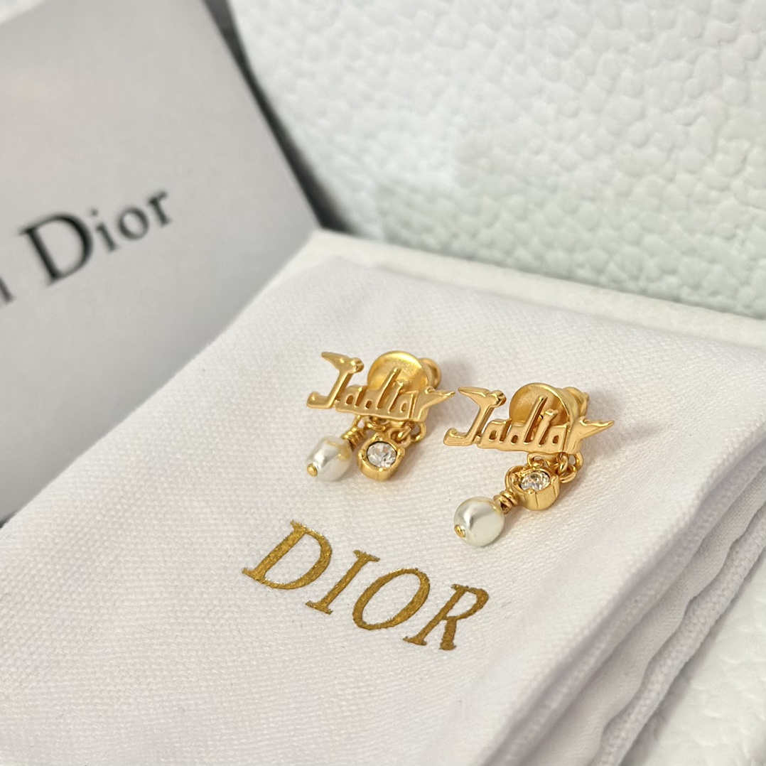 Jadior Stud Pearl Earrings - Original Replica Club