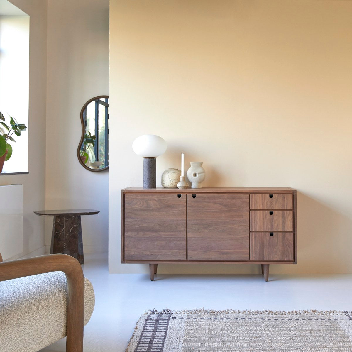 Tikamoon - Jonàk - Massief notenhouten dressoir 145 cm