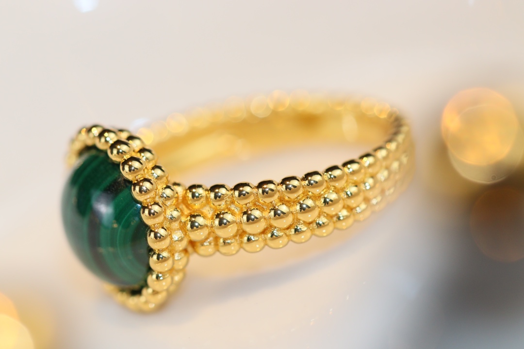 VCA Yellow Gold Malachite Perlee Couleurs Ring - Original Replica Club