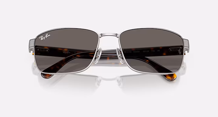 Ray-Ban RB3750