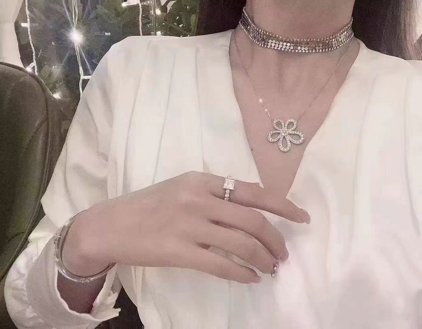VCA Flowerlace Pendant Necklace - Original Replica Club