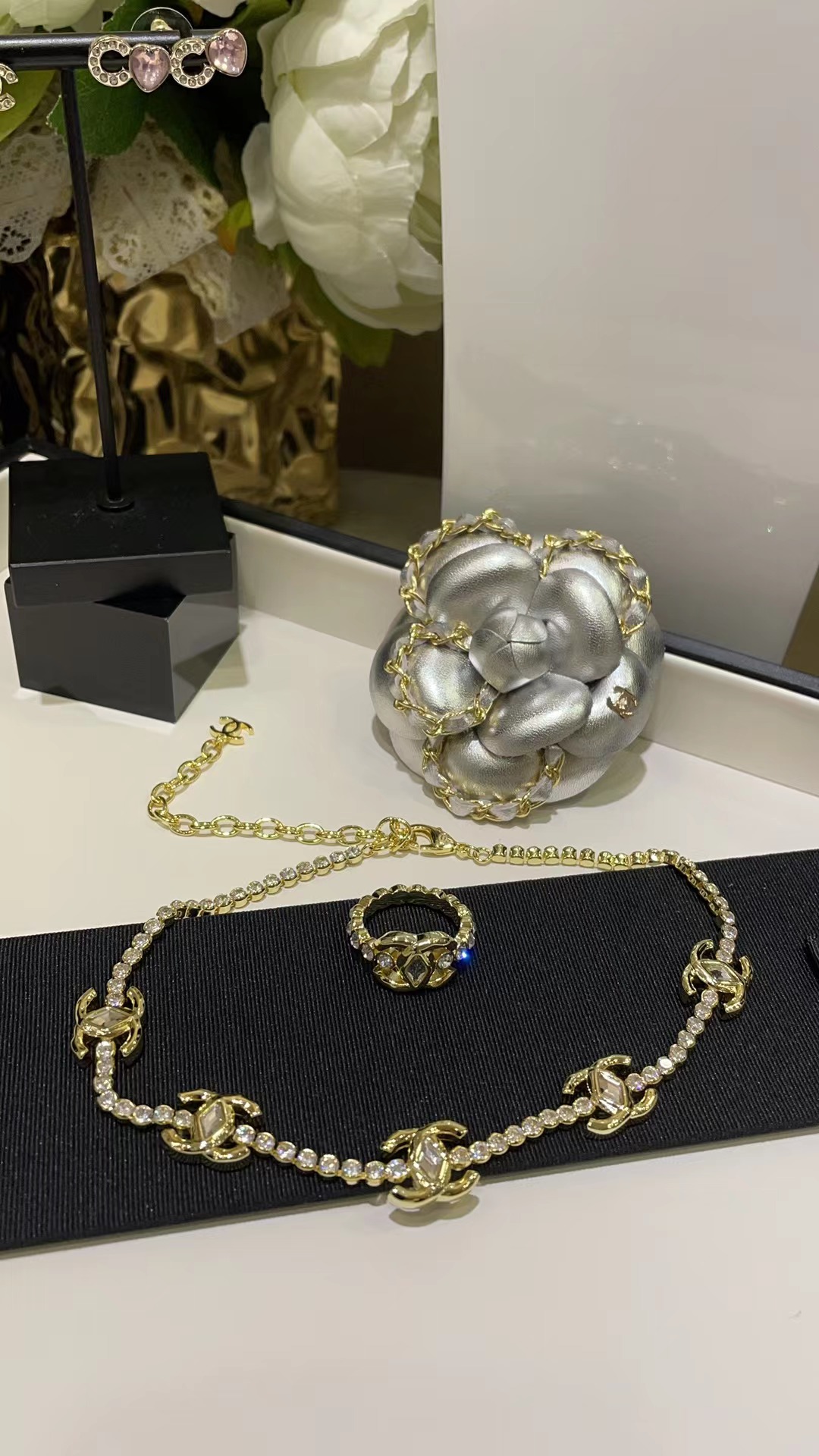 Chanel Jennie Celebrity Style Choker Necklace - Original Replica Club