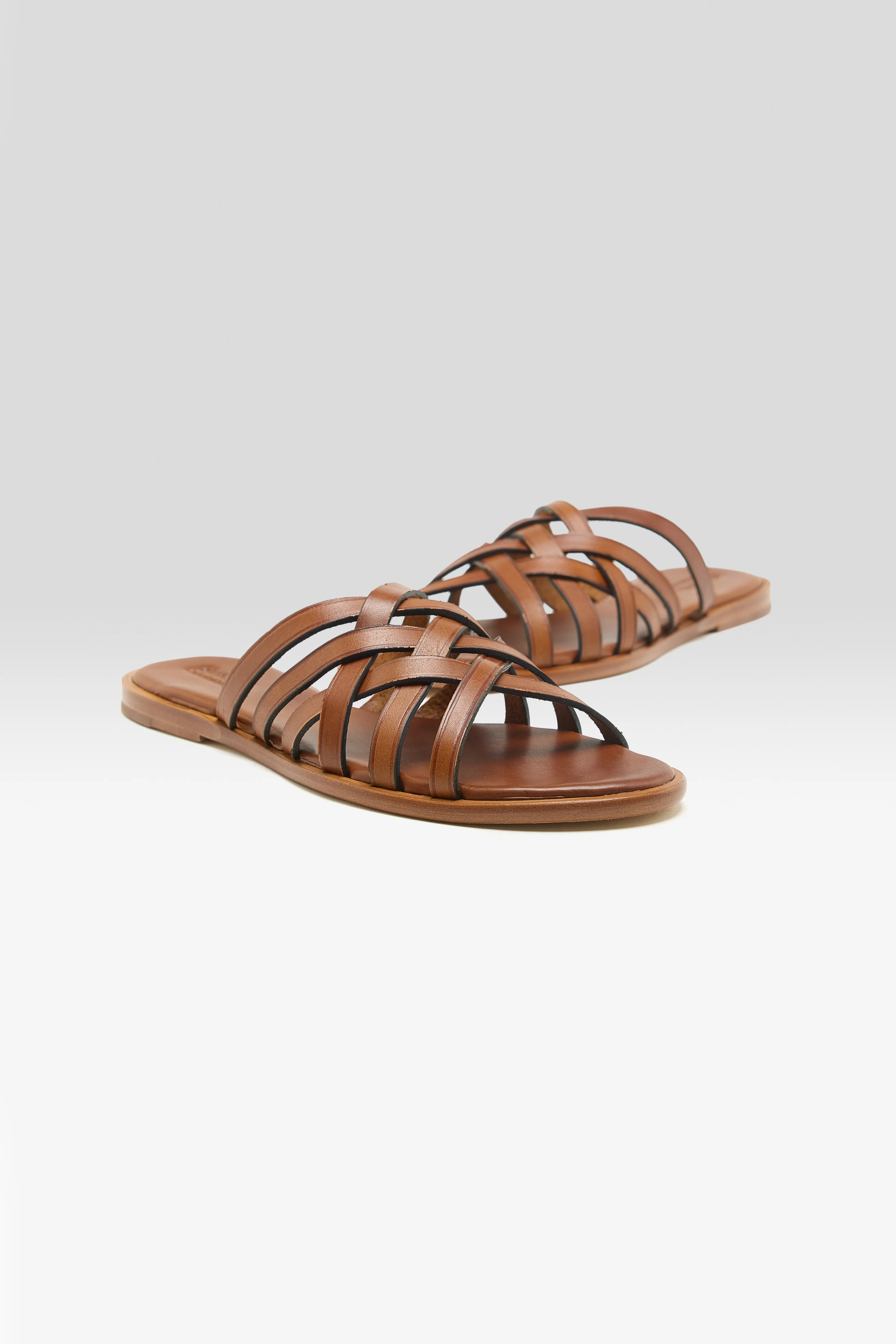 Bellerose Cross Leather Sandals  (261 / W / BROWN)