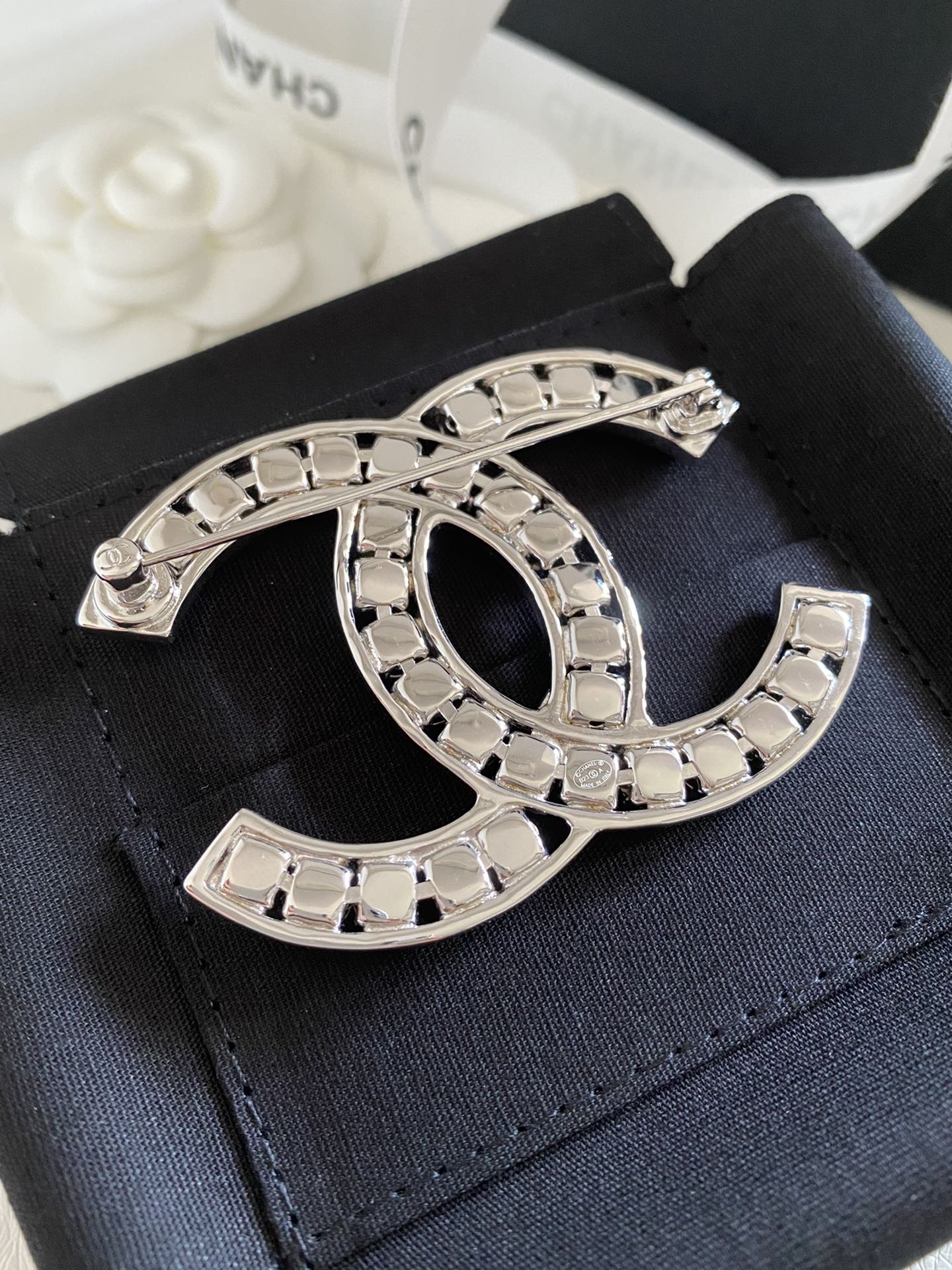 Chanel Prong Diamond Brooch - Original Replica Club